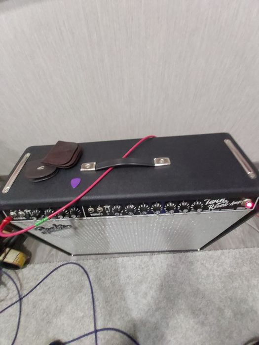 vendo fender twin reverb