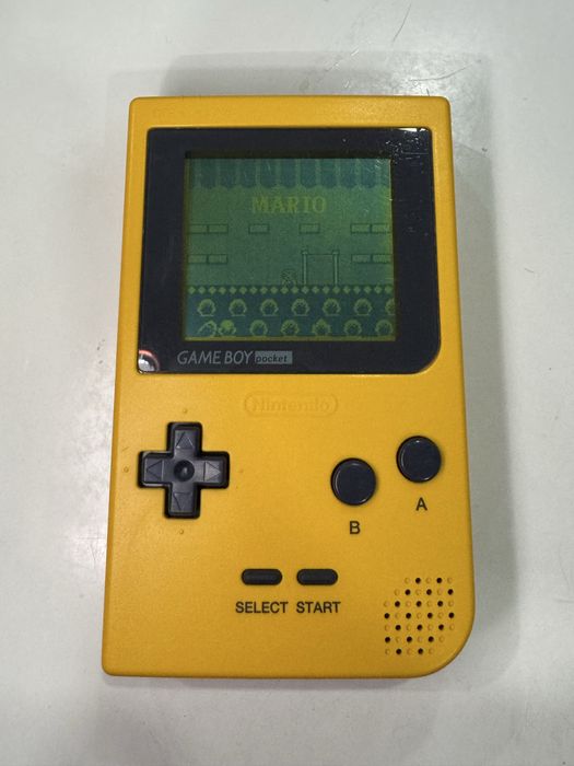 Game Boy Pocket + 2 jogos