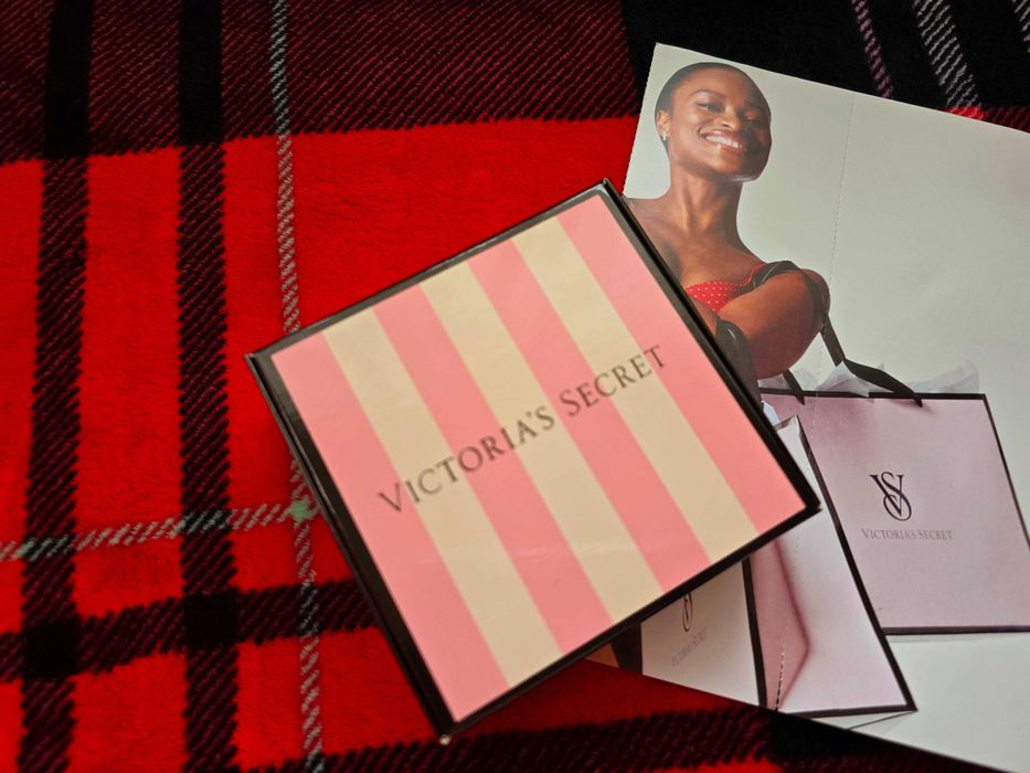 Pudełko Victoria's Secret rozmiar XS