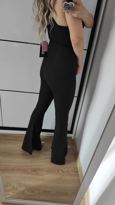 Kombinezon czarny z szerszymi nogawkami XS