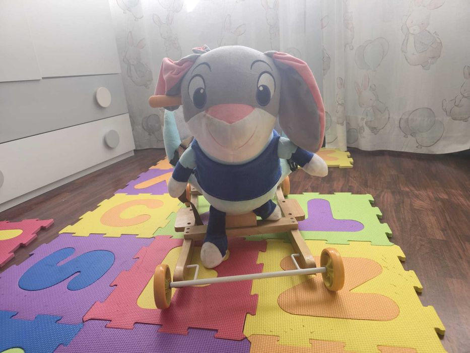 Baloiço para quarto de criança Coelho divertido