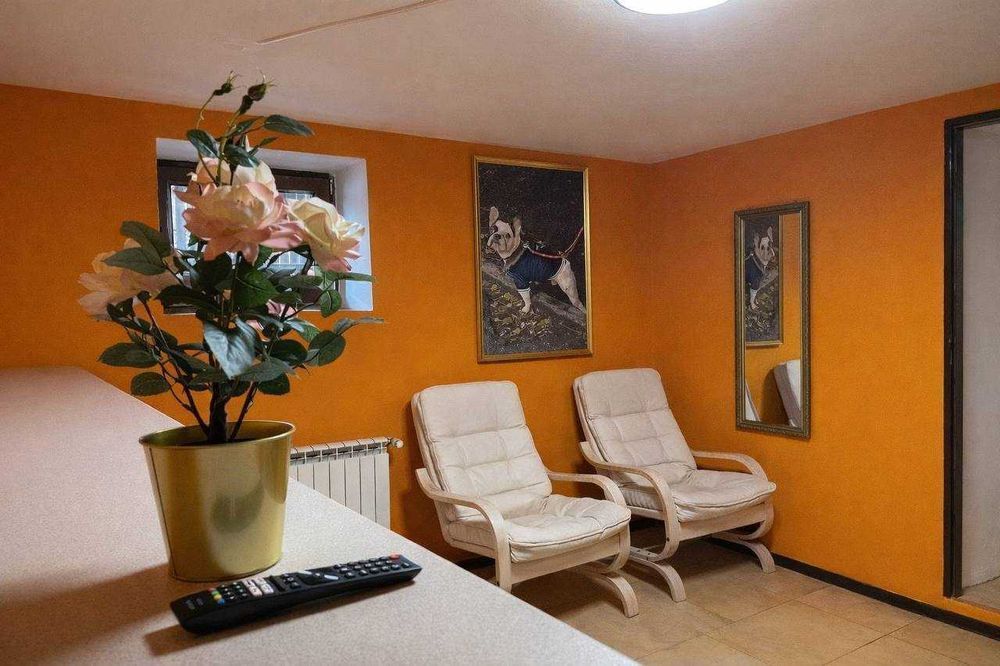 Хостел рядом с Рашином. Говорим по-русски и по-украински. Hostel.