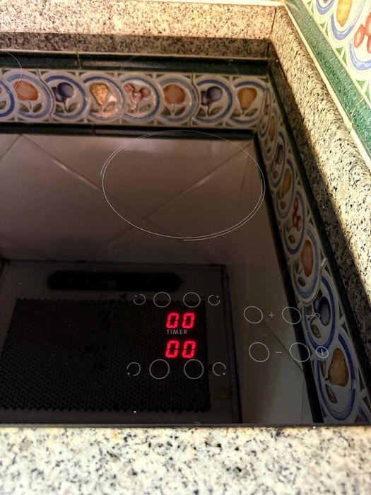 Cozinha/Kitchenette Completa 2,00 m + Placa Vitrocerâmica + Forno + Exaustor