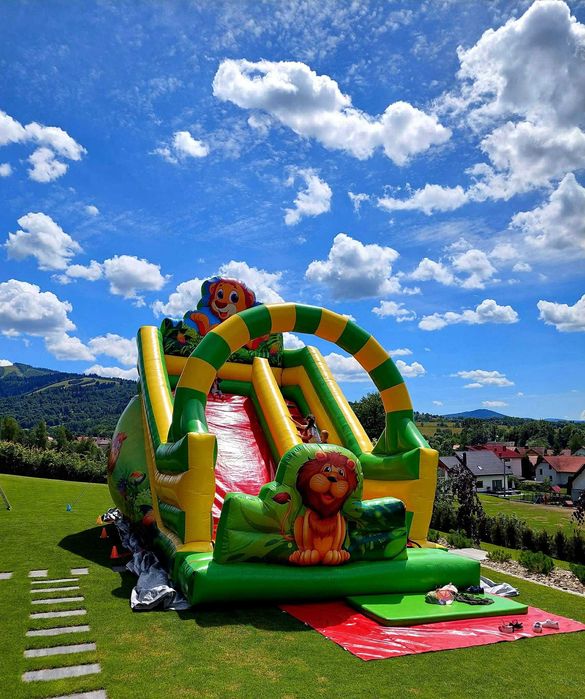 Wynajem Dmuchańcy, zjeżdżalnie place zabaw tory przeszkód