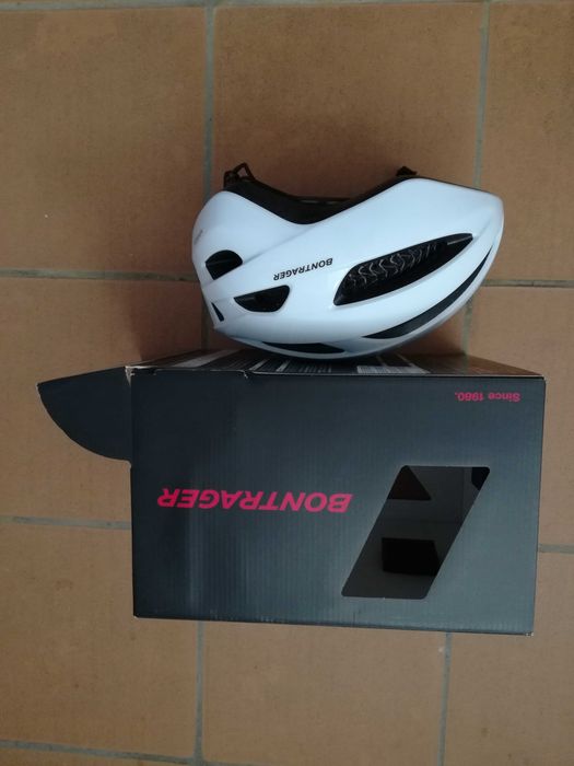 Capacete Bontrager Starvos Wavecel NOVO e suporte de solo 2 bicicletas