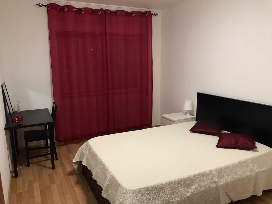 Quarto de casal (Excelente Localização)
