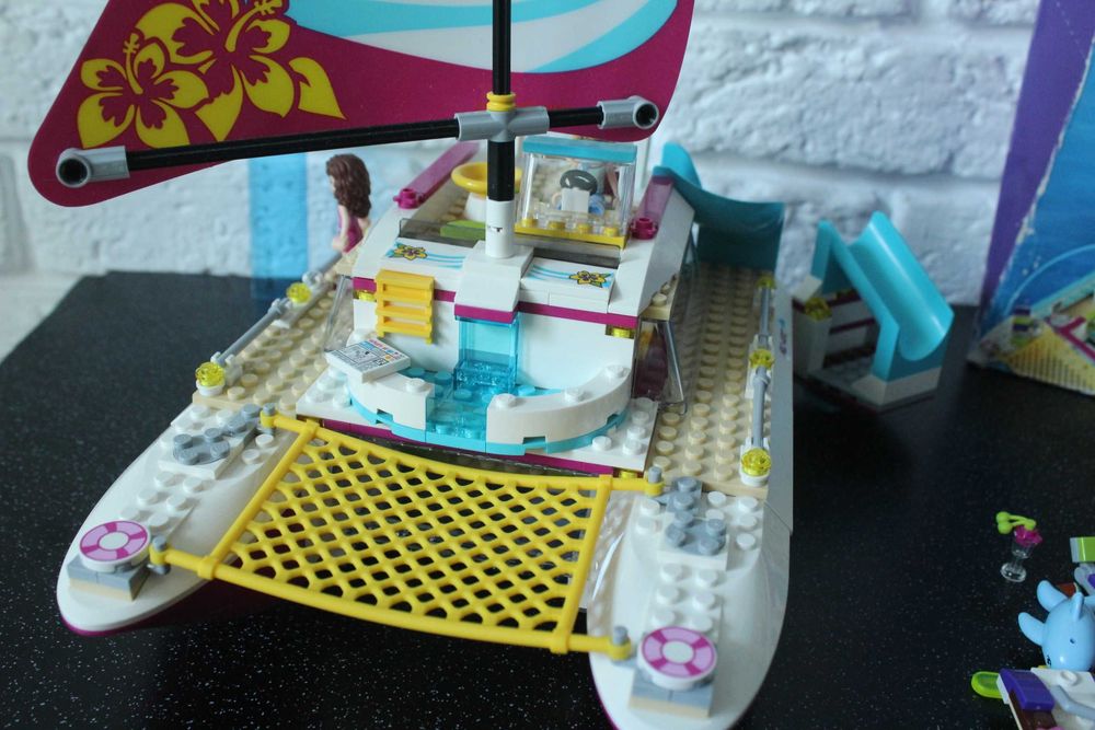 великий наборище лего LEGO Friends Катамаран Саншайн (41317)