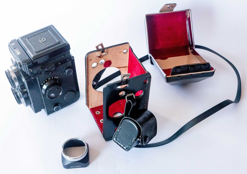 YASHICA MAT 124G - klasyczny średni format + piękne skórzane etui