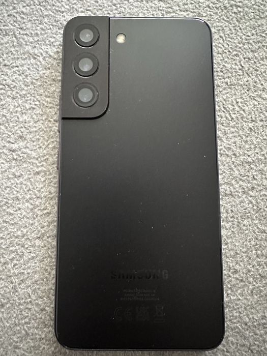 Telefon komorkowy samsung S22