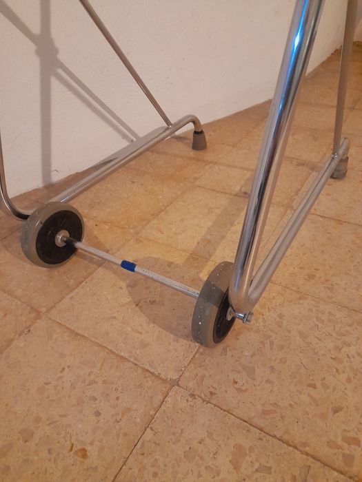 Andarilho para adulto