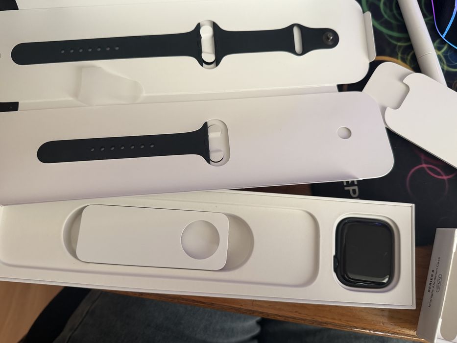 Продаю apple watch series 8