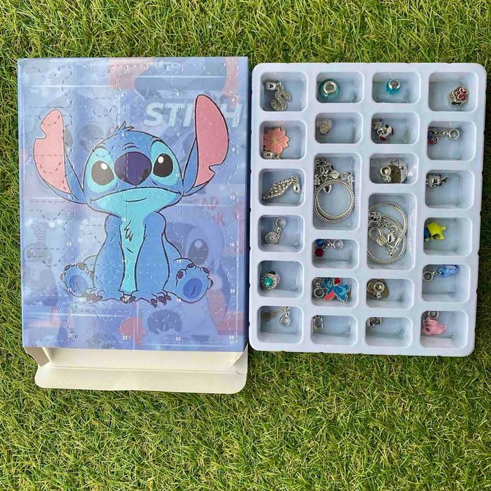 Набір прикрас 24 шт Адвент календар браслет та підвіски Disney Стіч