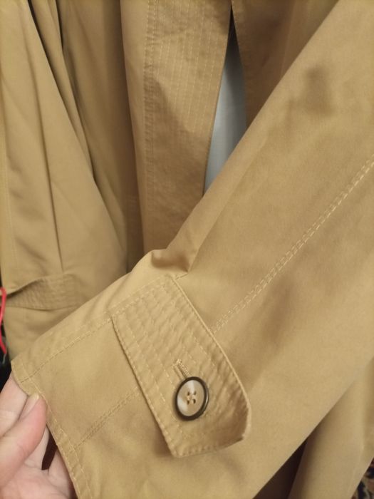 Płaszcz damski typu prochowiec