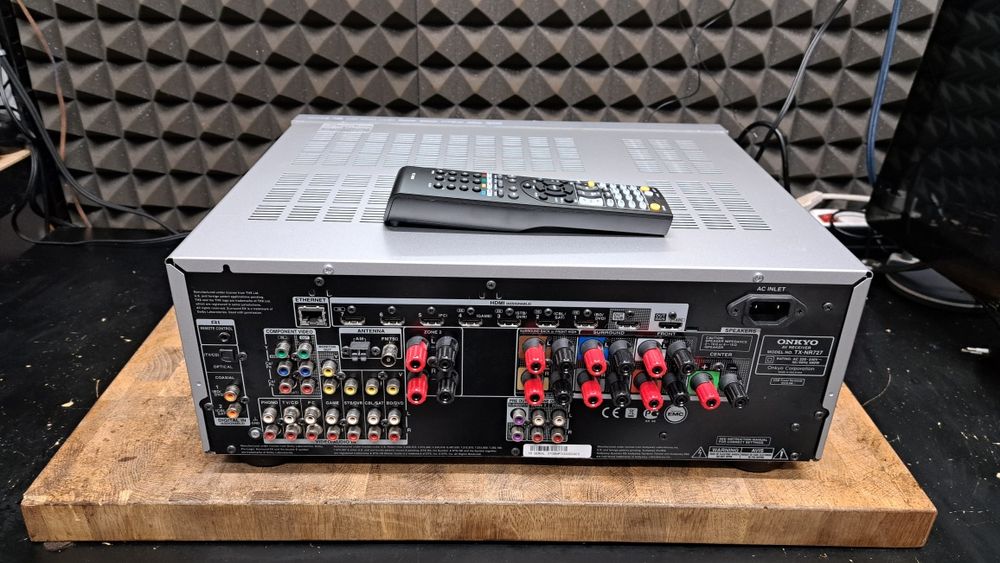 Amplituner Onkyo TX-NR727 z pilotem