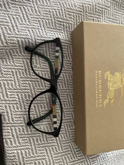 Okulary / oprawki - damskie Burberry jak nowe czarne kratka