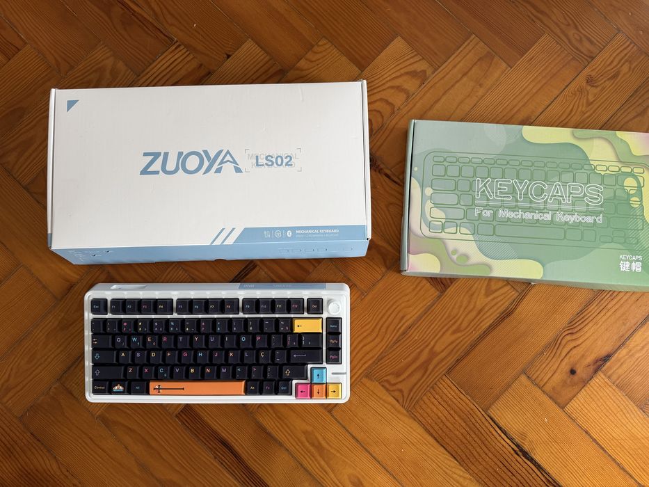 Teclado mecânico custom layout PT-BR