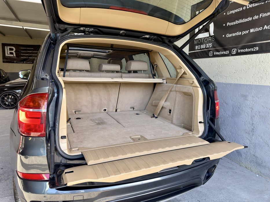 BMW X5 3.0d xDrive 7 lugares - Desde 269€ Mês
