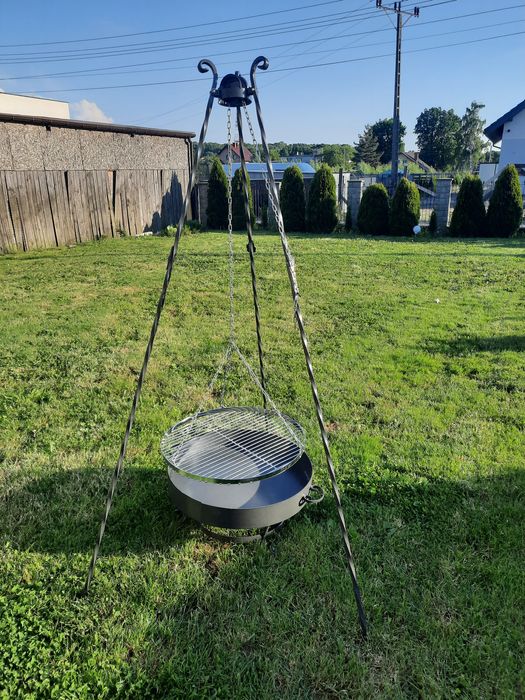 Sprzedam Grill Trójnóg