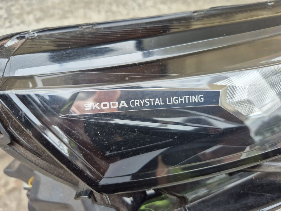 Lampa przód Skoda Kamiq