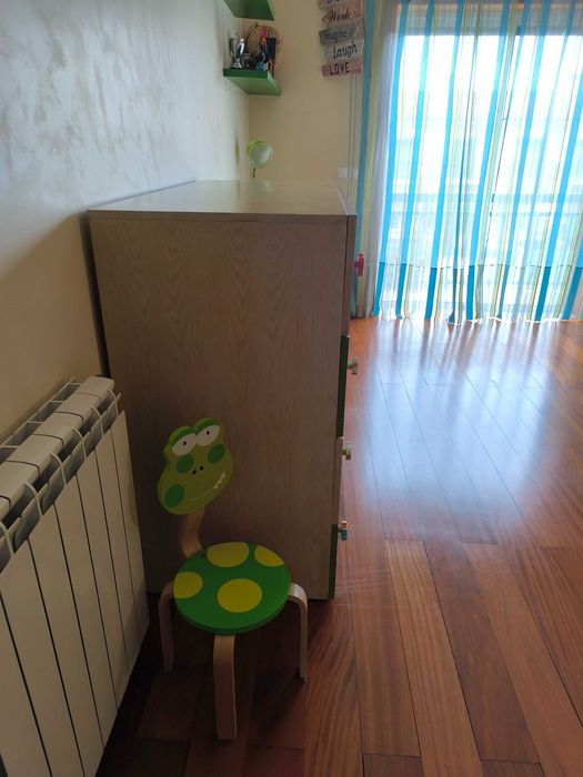 Quarto de criança em excelente estado