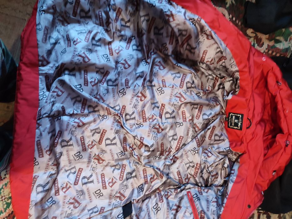 Продам куртки женские зимние р50. 52