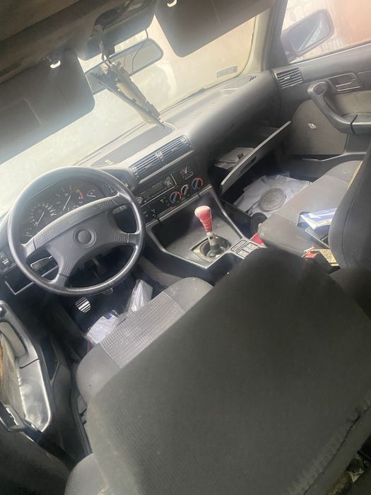 В разборе БМВ е34 м51 1996 гада механика и Мерседес 211 ом642