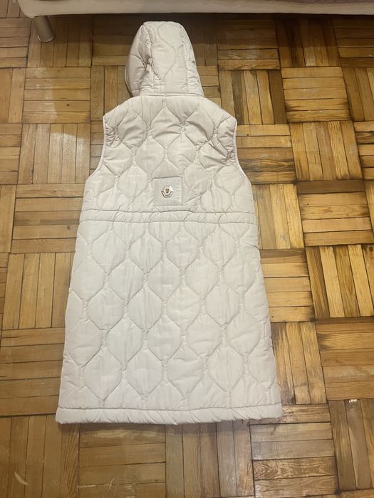 Продам безрукавку женскую фирмы RAW