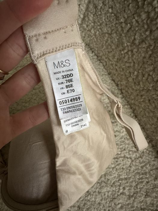 Нюдовий бюстгальтер ліф mark&spencer 32 dd