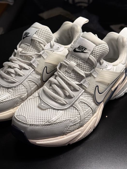 Nike Sportswear V2K RUN