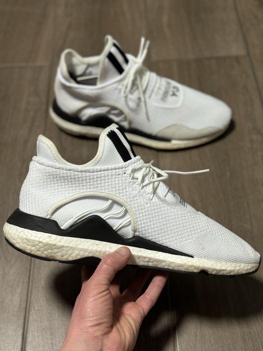Adidas  Y-3 by Yonji Yamamoto Men White Low Top Sneakers Trainer