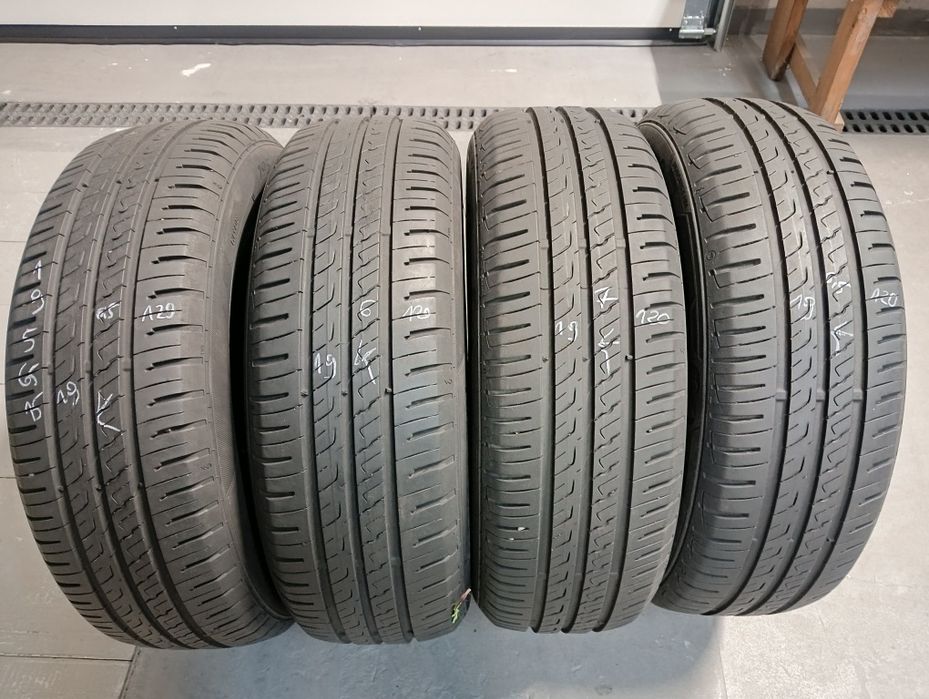 Sprzedam opony letnie używane 195/65R15 Barum