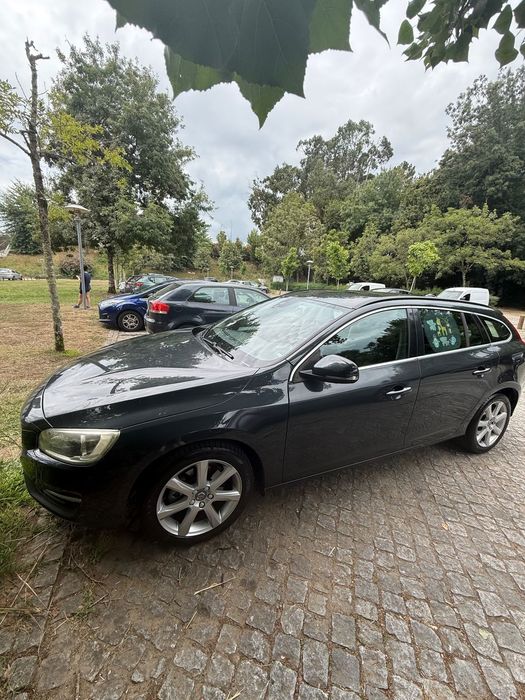 Volvo V60 2.0 D2 R-Design — foto 3