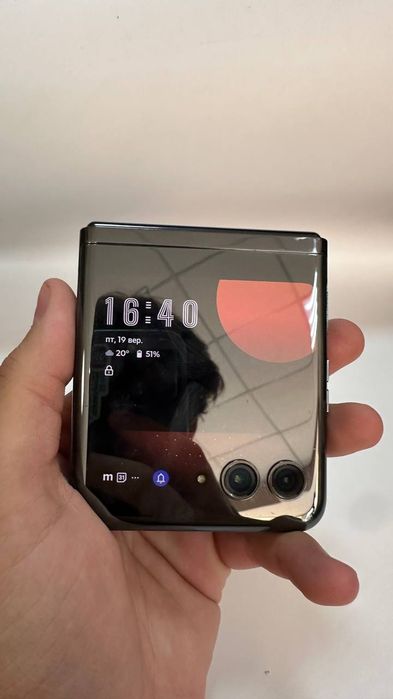 Motorola razr 40 ultra (razr plus 2023)