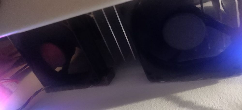 Інвертор Deye охолодження.