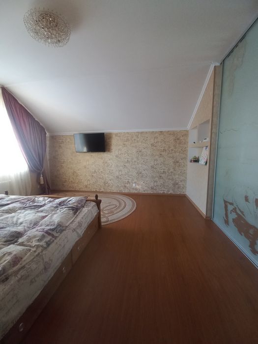 Продам розкішний будинок в Глибочиці