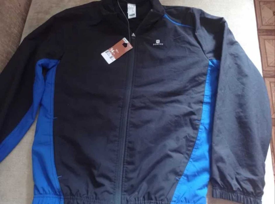 Спортивний костюм domyos з Decathlon на 12-13 років-2шт