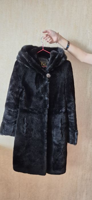 Шуба натуральна, мутон, розмір S