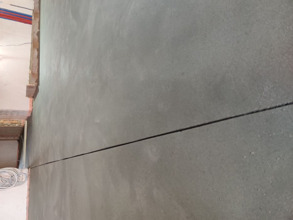 Полусухая стяжка пола за 1 день