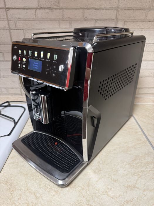 Кавомашина Saeco Xelsis SM7580 Виробник Італія.