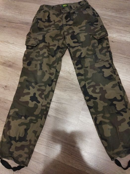 Spodnie moro Harcerskie.