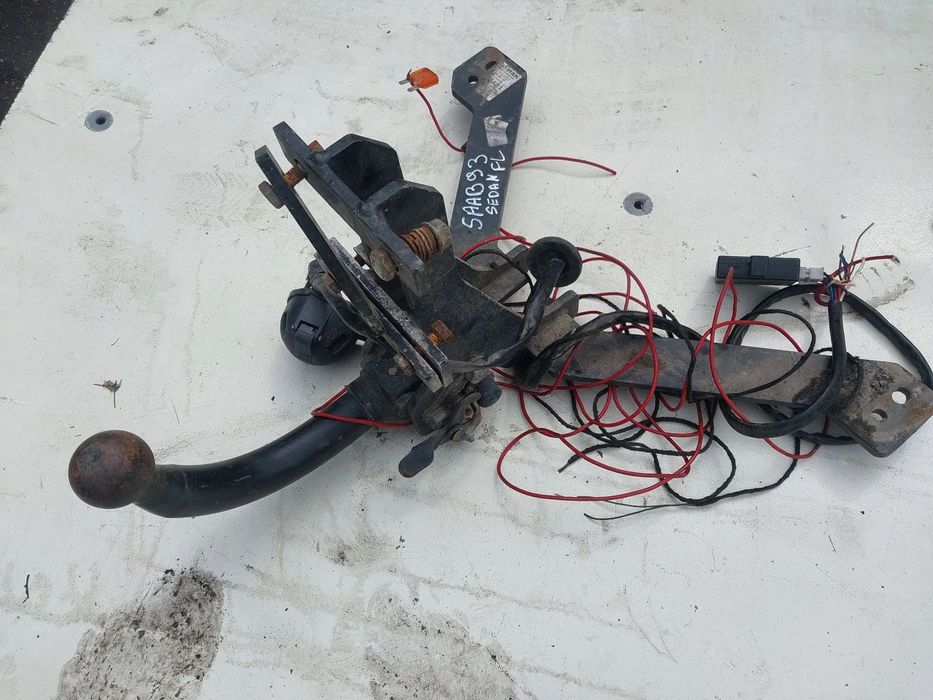 Kompletny hak holowniczy Saab 9-3 93 II Lift ver2 sedan moduł świateł wiązka tabliczka KOMPLET