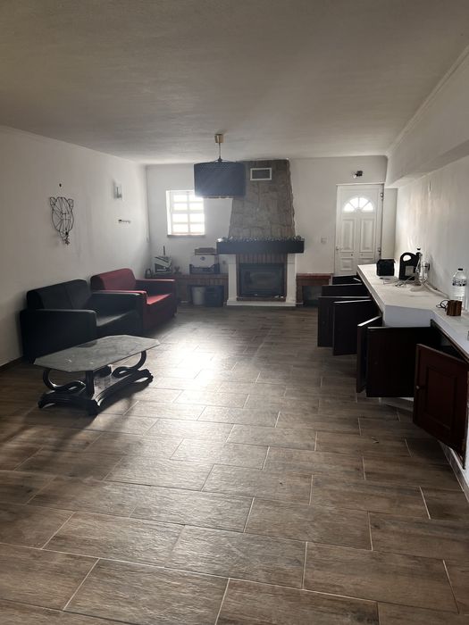 Aluga-se t4 vale milhaços