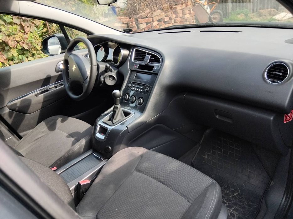 Продаж peugeot 5008 1.6 бензин 2010