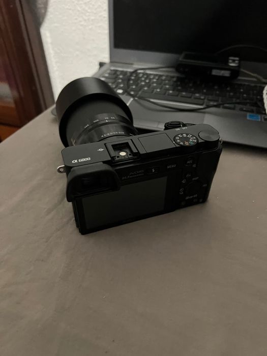 Câmera da Sony ax6000