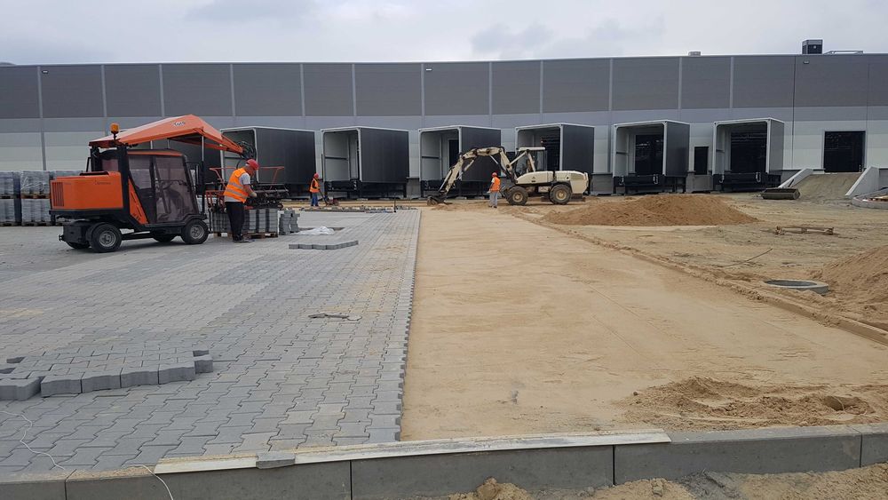 Brukarstwo, układanie kostki brukowej