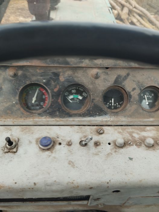 трактор Юмз продам.