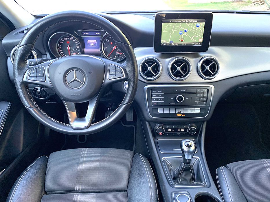 Mercedes GLA 180 D Urban Nacional 72 Mil Kms desde Novo