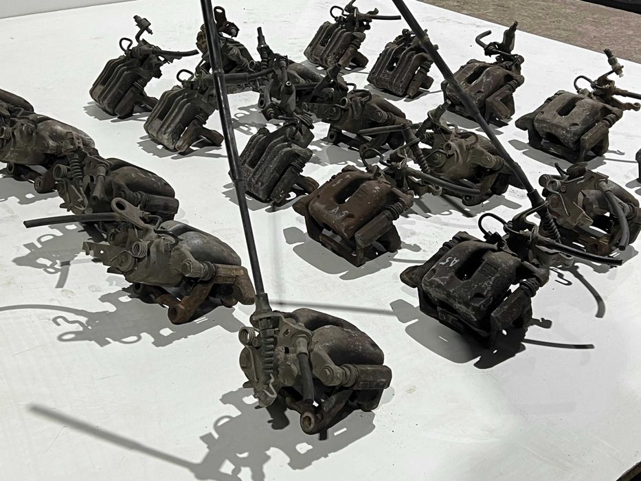 Суппорт Гольф 5 6 Шкода А5 Пассат Б6 Тоуран Кадди задний супорт