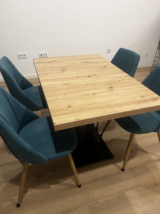 Mesa jantar extensível + 4 cadeiras - excelente estado