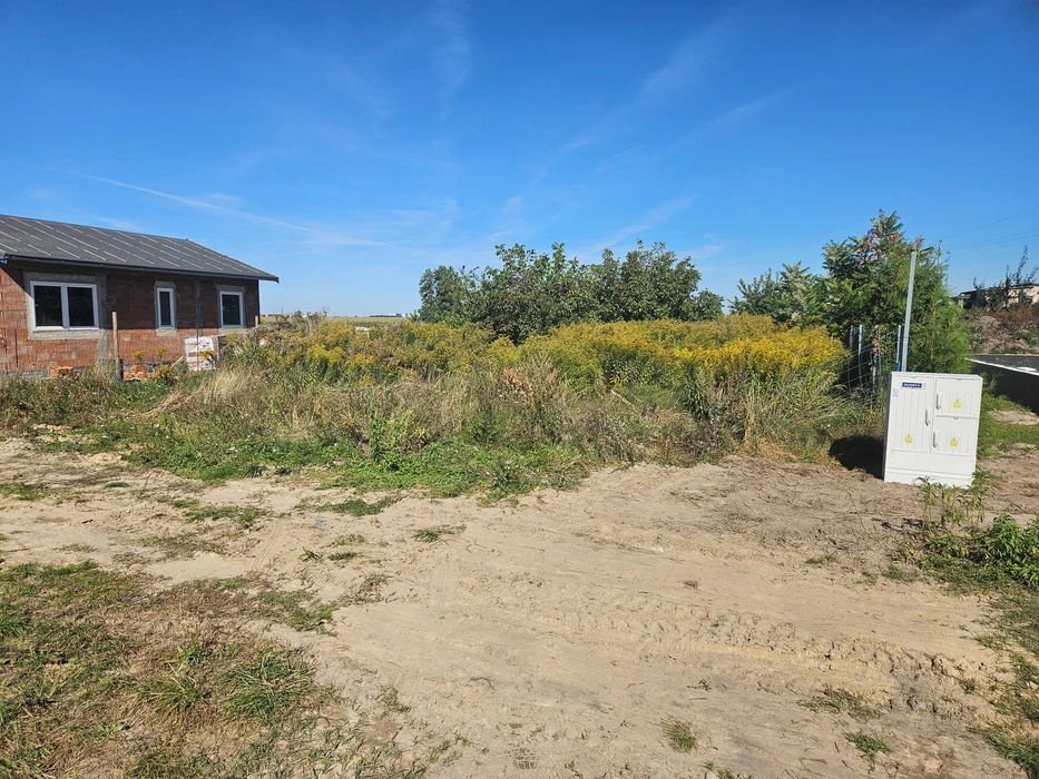 Świetna lokalizacja, media w drodze, spokojna okolica